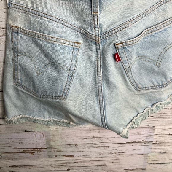 Levi’s 501 jean shorts size 26 - Picture 6 of 9